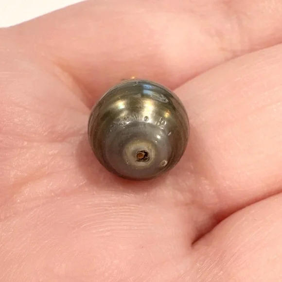 Vintage Tahitian Pearl Pendant: 18K Yellow Gold Solitaire, Elegant Dainty - Picture 11 of 13